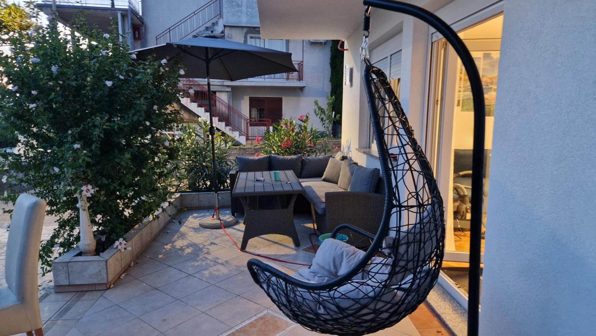 Apartment With E-cars Station Selce